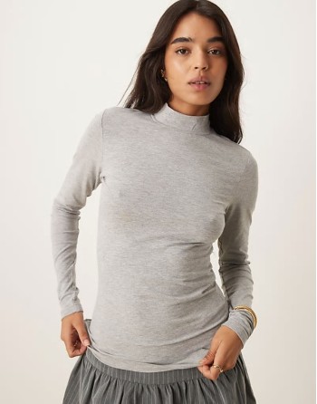 turtle neck fitted top in light grey melange